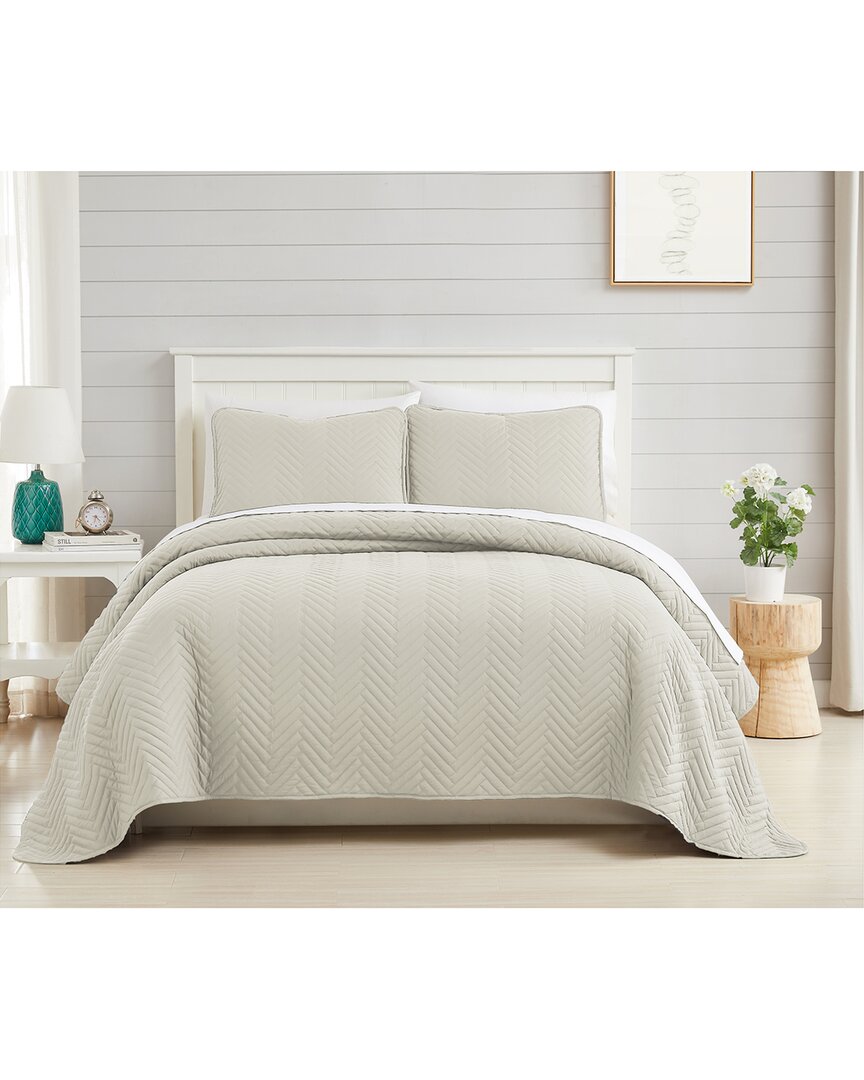 Southshore Fine Linens Chevron 3pc Quilt And Sham Set In White